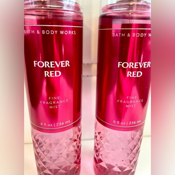 BBW Forever Red Fragrance Mist Spray Bath & Body Works Vanilla Rum 8 oz EA - Picture 3 of 4
